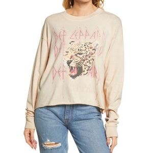 Daydreamer Def Leppard Stacked Crop Graphic Tee